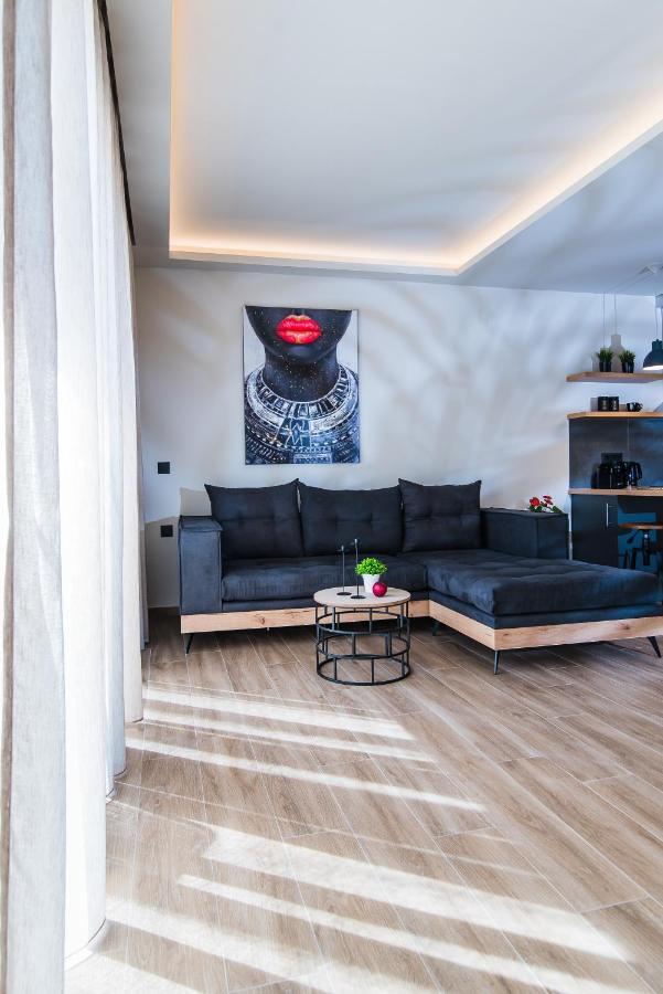 Nuovo Luxury Suite Малія Екстер'єр фото